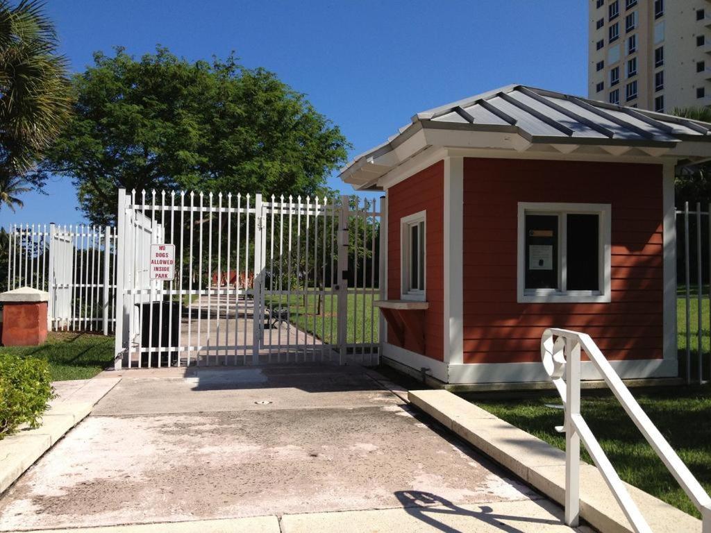 Gorgeous Beachy Chic Condo In Key Biscayne Miami Exteriör bild